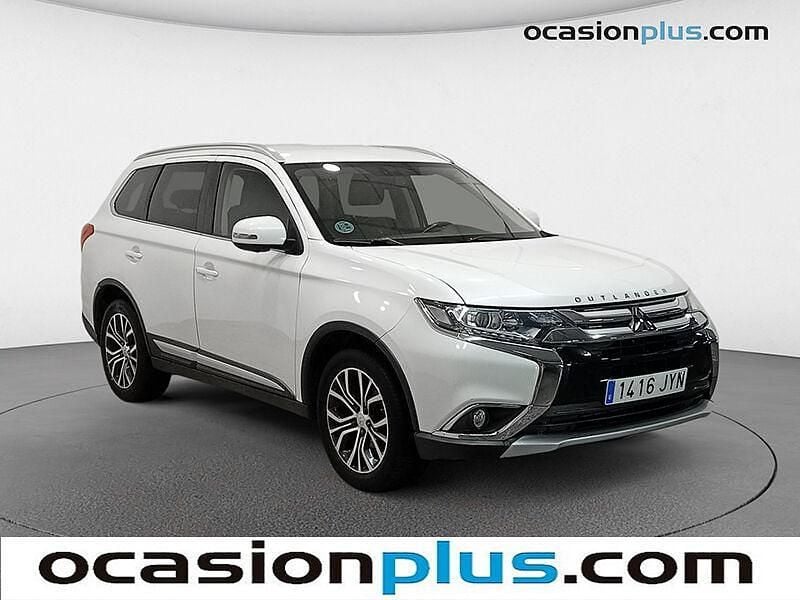 Usado Mitsubishi Outlander Motion 150 CV (110 kW) 2017 Blanco SUV
