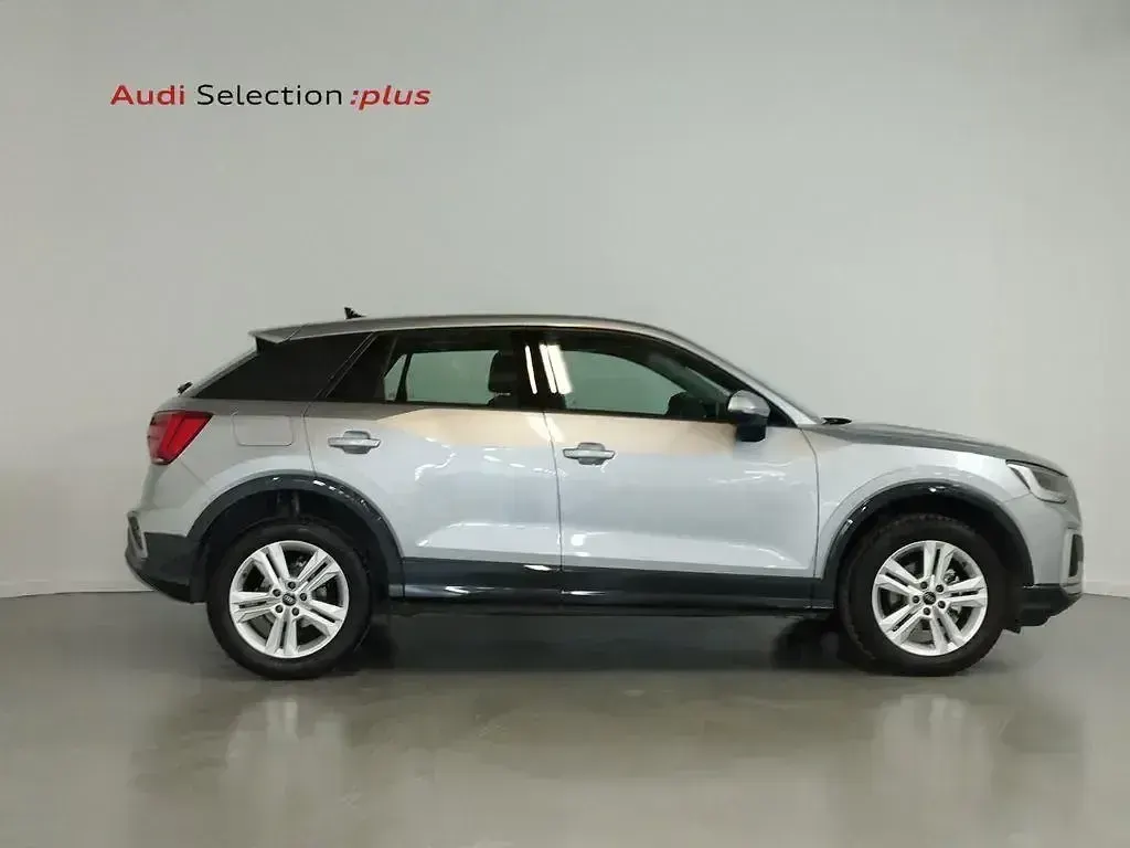 Usado Audi Q2 Advanced Plus 116 CV (85 kW) 2025 Gris / plata SUV