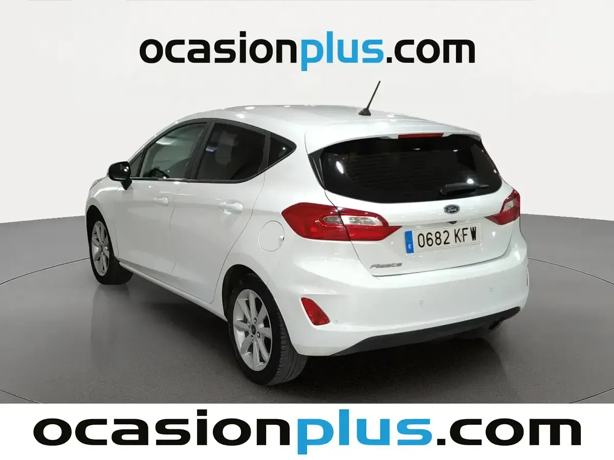 Usado Ford Fiesta Trend+ 100 CV (73 kW) 2017 Blanco Utilitario