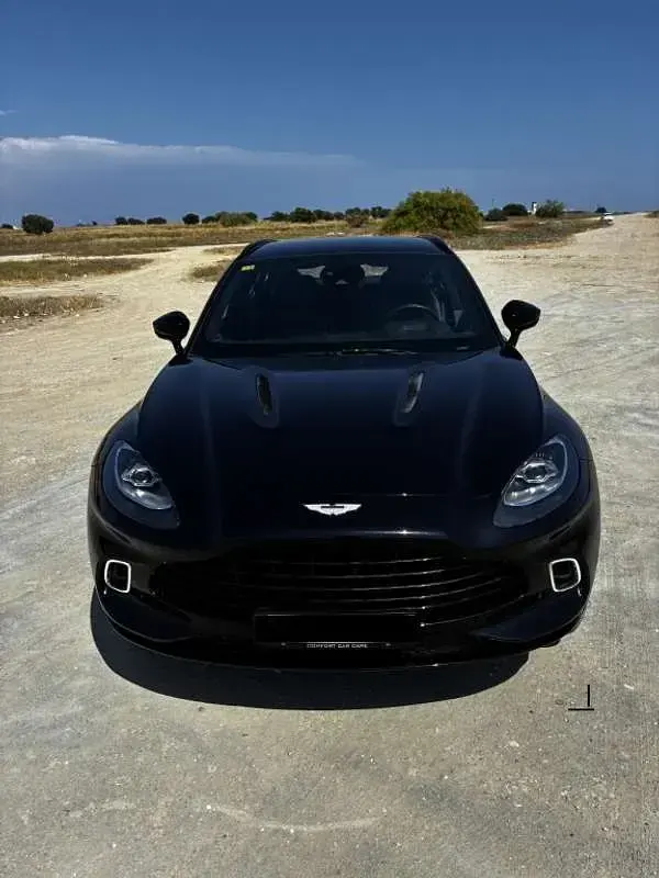 Usado Aston Martin DBX 551 CV (405 kW) 2021 Negro SUV