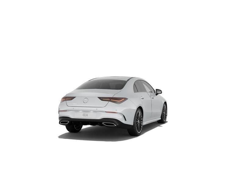 Usado Mercedes CLA200 150 HP (110 kW) 2024 Branco Sedan