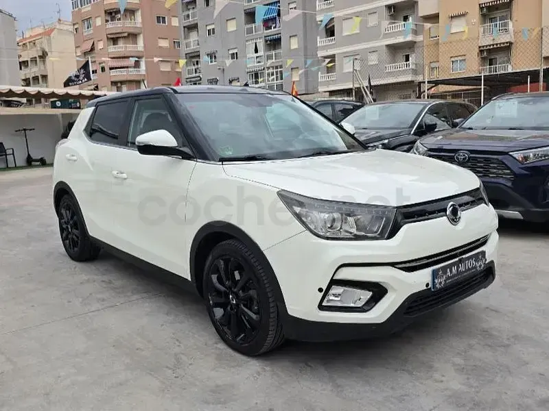 Usado SsangYong Tivoli 115 CV (84 kW) 2016 Blanco SUV