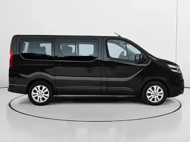 Usado Nissan Primastar Acenta 150 CV (110 kW) 2025 Negro Monovolumen