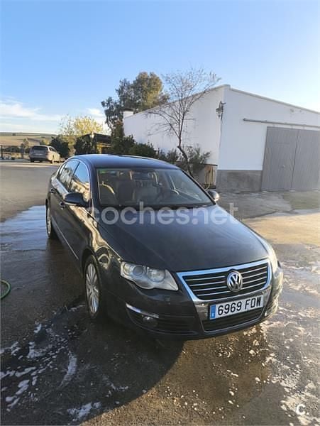 Usado VW Passat Advance 140 CV (102 kW) 2006 Azul Berlina