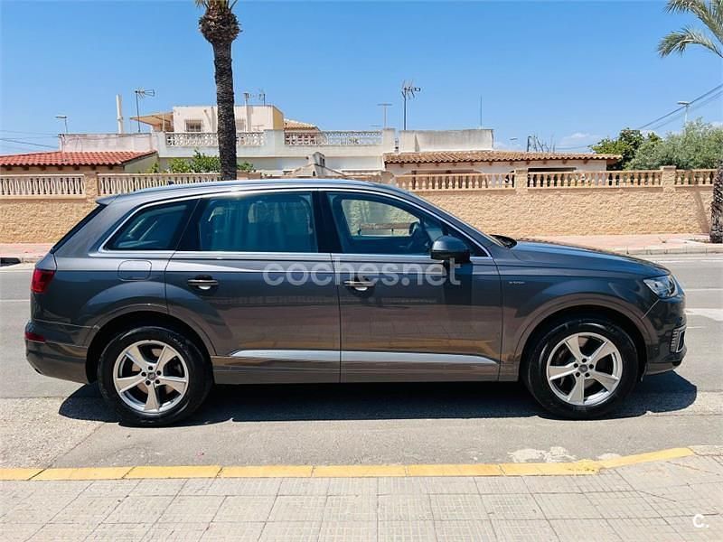 Gris / plata Usado 2018 Audi Q7 Design SUV | 37.990 € (Super precio) - Imagen 1/4