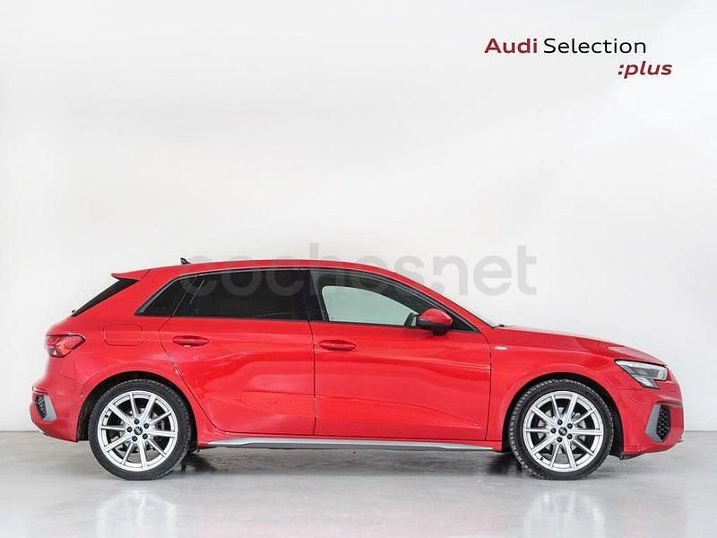 Usado Audi A3 S-Line 150 CV (110 kW) 2023 Rojo Berlina