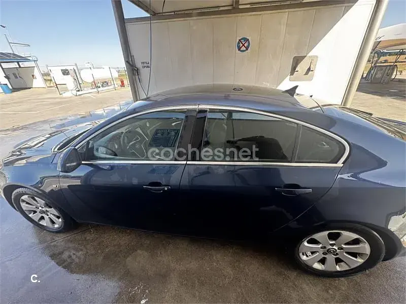 Usado Opel Insignia Essentia 130 CV (95 kW) 2010 Azul Berlina