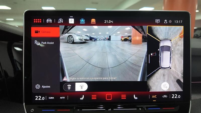 Blanco Usado 2024 VW Golf VIII GTI Berlina | 42.990 € (Un poco caro) - Imagen 1/4