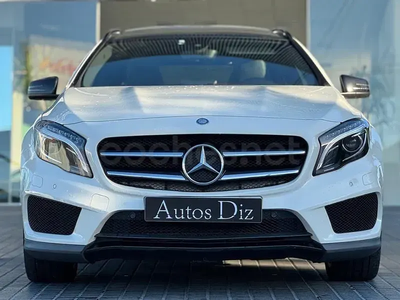 Usado Mercedes GLA220 AMG line 177 CV (130 kW) 2015 Blanco SUV