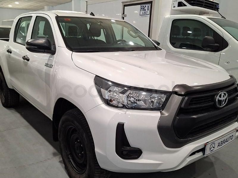 Usado Toyota HiLux 150 CV (110 kW) 2023 Blanco Pickup/Camioneta