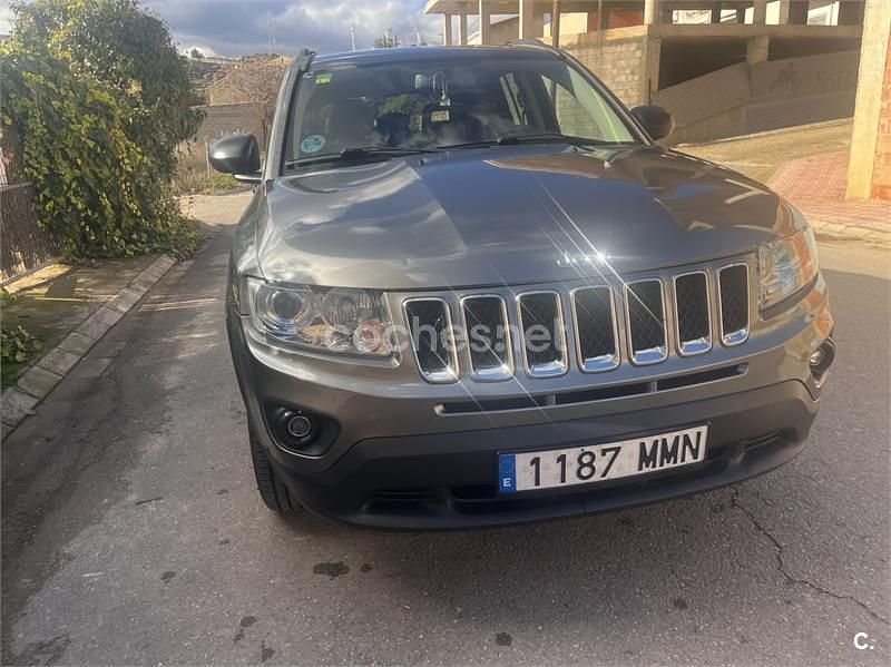 Gris / plata Usado 2011 Jeep Compass Limited SUV | 9900 € (Buen precio) - Imagen 1/4