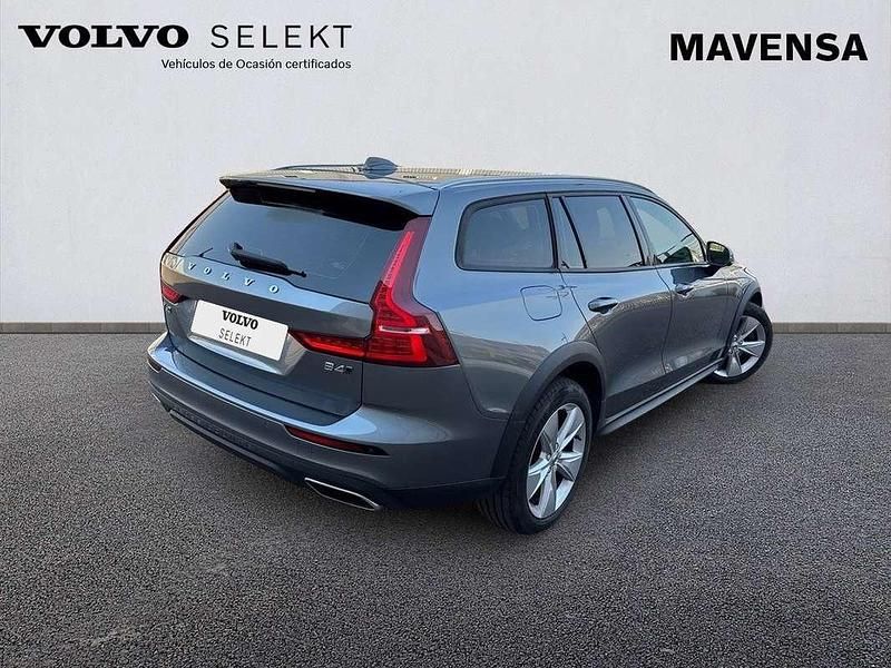 Usado Volvo V60 CC 197 CV (144 kW) 2021 Gris Familiar
