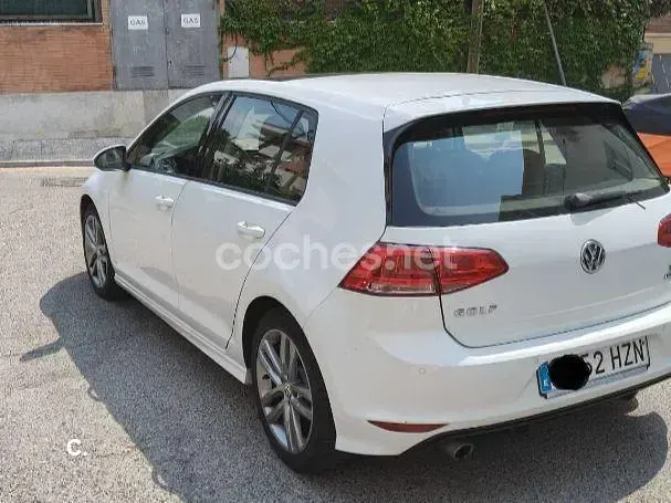 Usado VW Golf VII Advance 105 CV (77 kW) 2014 Blanco Berlina