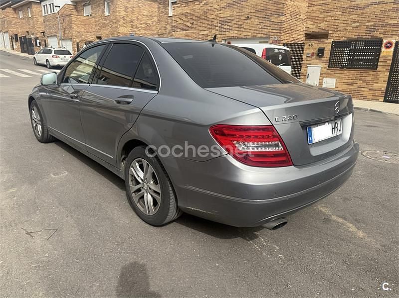Usado Mercedes C220 Avantgarde 170 CV (125 kW) 2013 Gris / plata Berlina