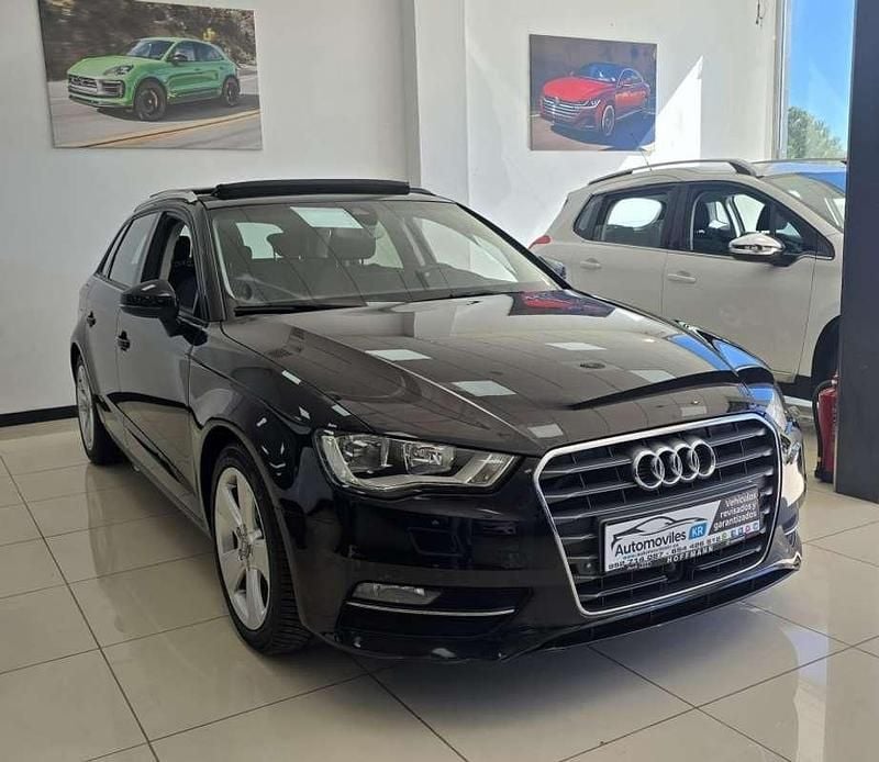 Usado Audi A3 Sportback Ambiente 150 CV (110 kW) 2015 Negro Utilitario