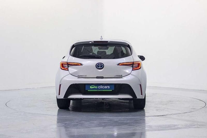 Usado Toyota Corolla Style 98 CV (72 kW) 2022 Blanco Berlina