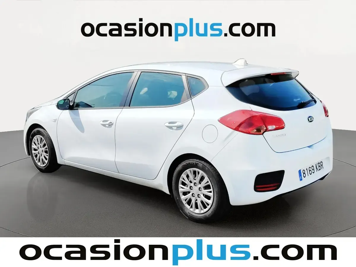 Usado Kia Ceed Plus 100 CV (73 kW) 2017 Blanco Utilitario