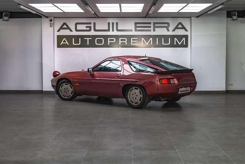 Usado Porsche 928 329 CV (241 kW) 1987 Azul Coupe