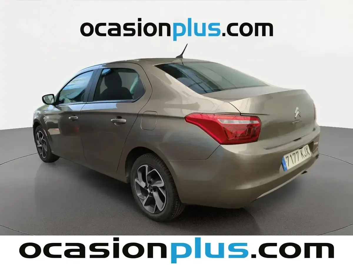 Usado Citroën C-Elysee I PureTech 82 CV (60 kW) 2018 Marrón Berlina