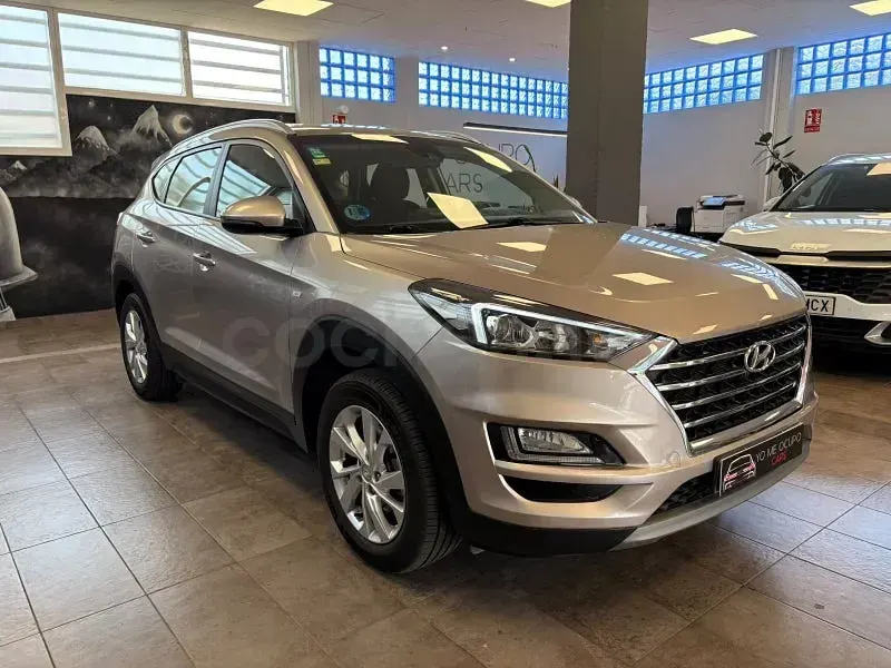 Usado Hyundai Tucson 116 CV (85 kW) 2020 Gris / plata SUV