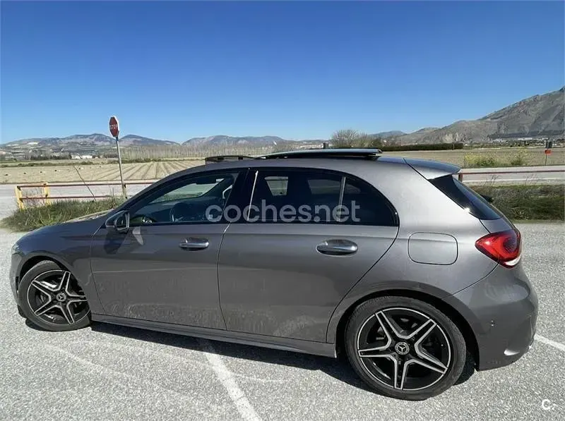 Usado Mercedes A200 156 CV (114 kW) 2019 Gris / plata Berlina