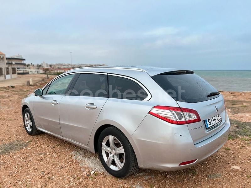 Usado Peugeot 508 SW Access 112 CV (82 kW) 2011 Gris / plata Familiar