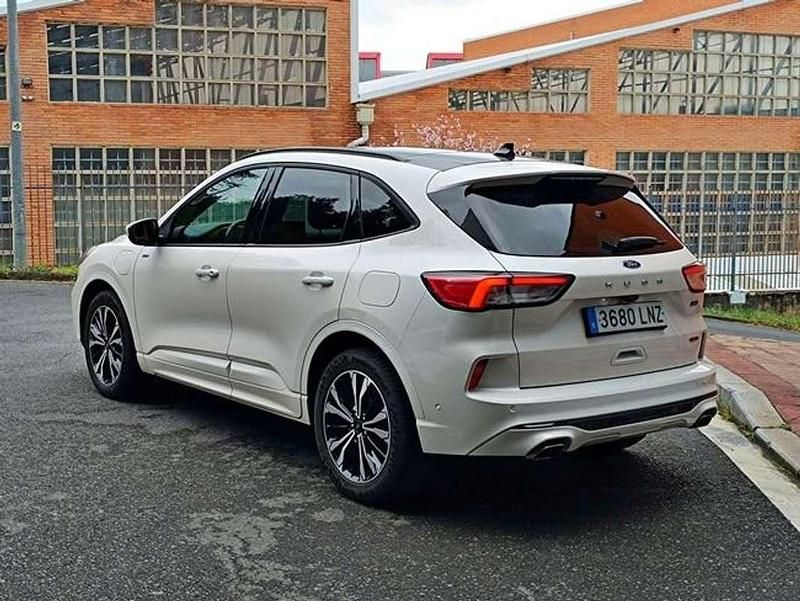 Usado Ford Kuga ST-Line 224 CV (164 kW) 2021 Blanco SUV