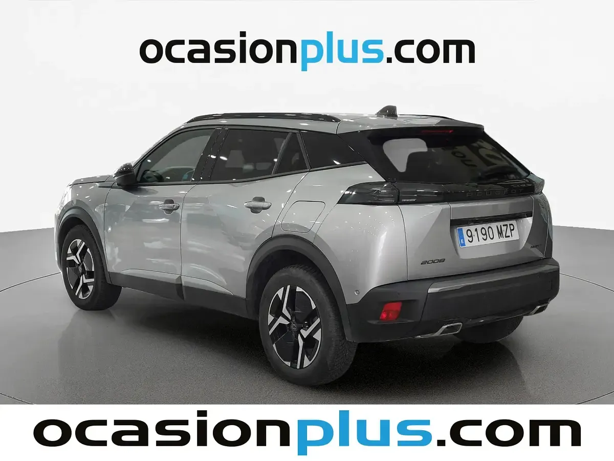 Usado Peugeot 2008 Allure 145 CV (106 kW) 2025 Gris plata SUV