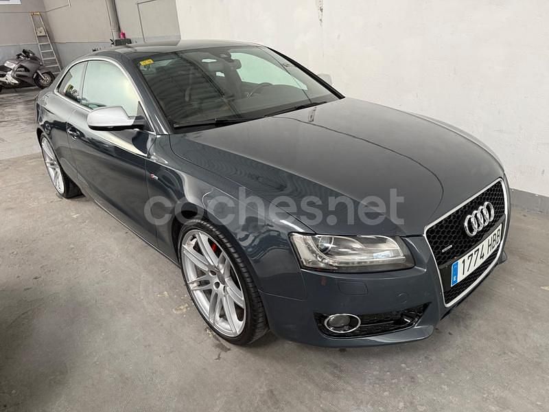 Gris / plata Usado 2011 Audi A5 S-Line Coupe | 12.900 € (Un poco caro) - Imagen 1/4