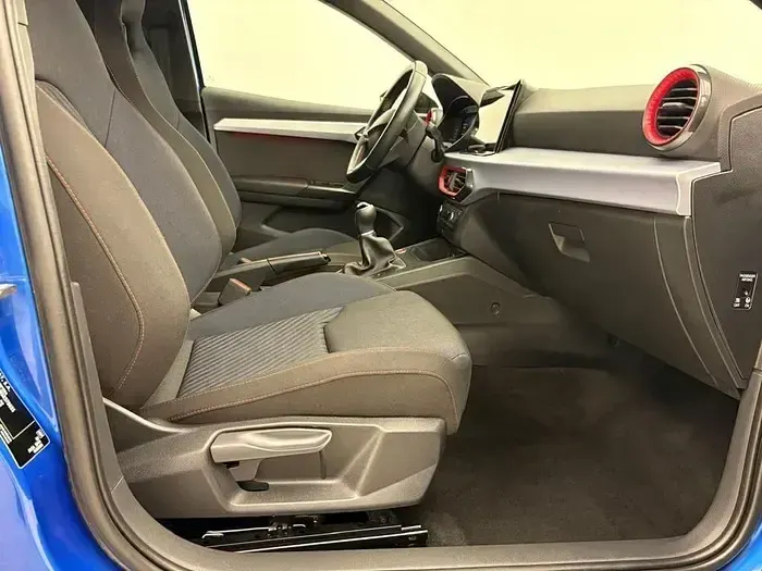 Usado Seat Ibiza FR 115 CV (84 kW) 2025 Azul Utilitario