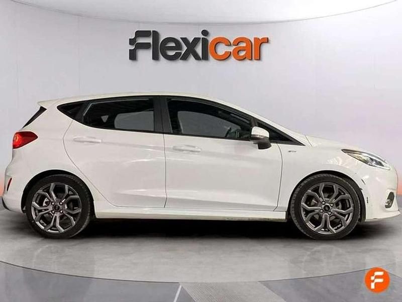 Usado Ford Fiesta ST-Line 125 CV (91 kW) 2018 Blanco Utilitario