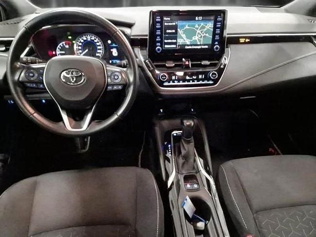 Usado Toyota Corolla Active 122 CV (89 kW) 2022 Rojo Familiar