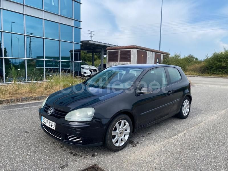 Negro Usado 2005 VW Golf IV Highline Berlina | 2999 € (Buen precio) - Imagen 1/4