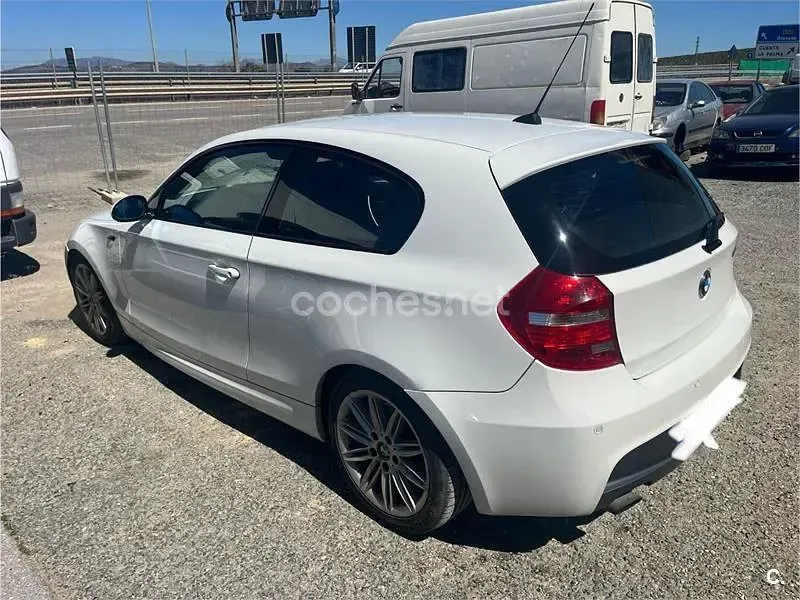 Usado BMW 118 143 CV (105 kW) 2008 Blanco Utilitario