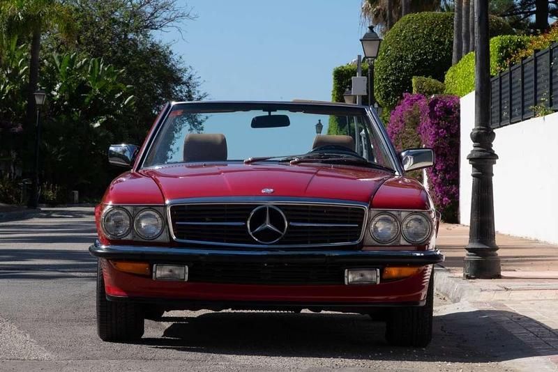 Usado Mercedes 560 241 CV (177 kW) 1988 Rojo Descapotable