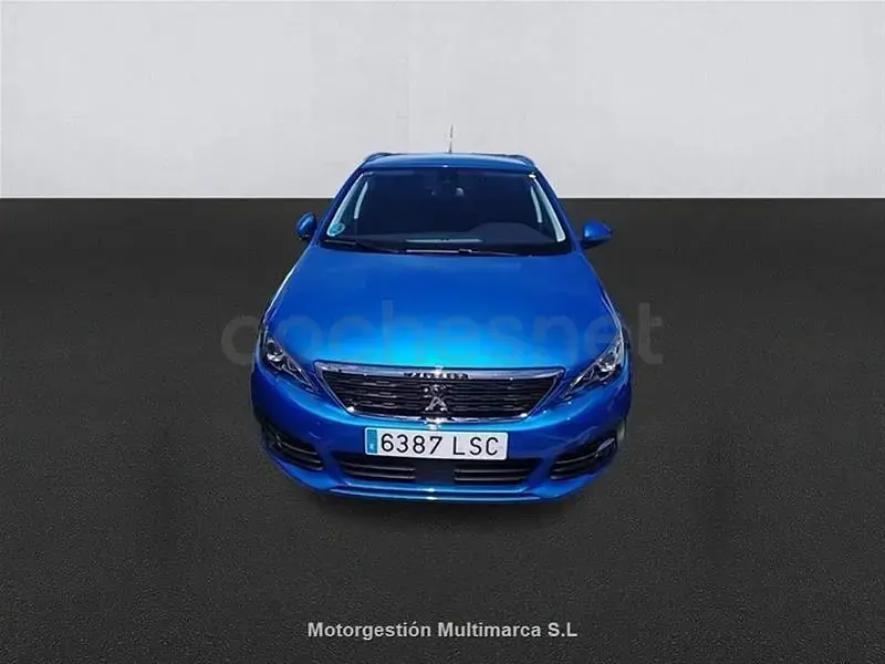 Usado Peugeot 308 SW Allure 131 CV (96 kW) 2021 Azul Familiar