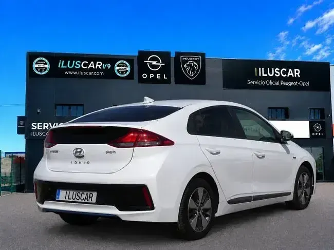 Usado Hyundai Ioniq 141 CV (103 kW) 2019 Blanco Utilitario