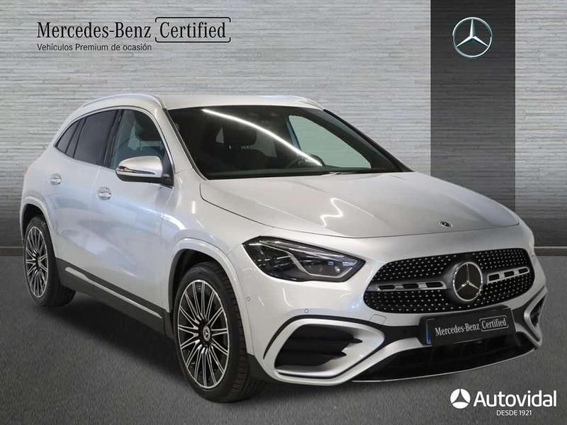 Usado Mercedes GLA220 190 CV (139 kW) 2024 Plateado SUV