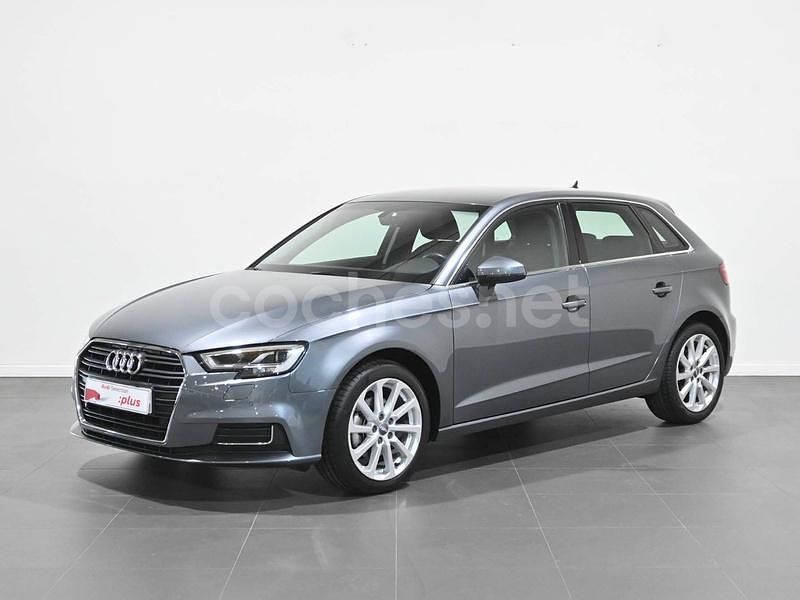 Usado Audi A3 Design 116 CV (85 kW) 2019 Gris / plata Berlina