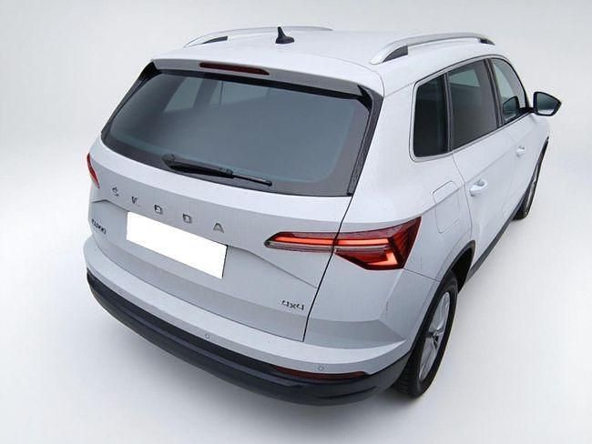 Usado Skoda Karoq Ambition 150 CV (110 kW) 2022 Blanco SUV