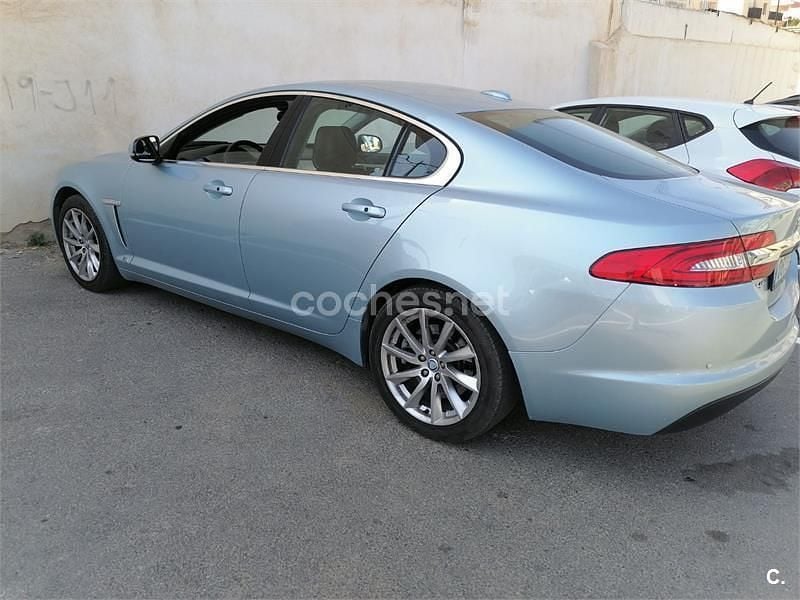 Usado Jaguar XF Classic 190 CV (139 kW) 2011 Azul Berlina
