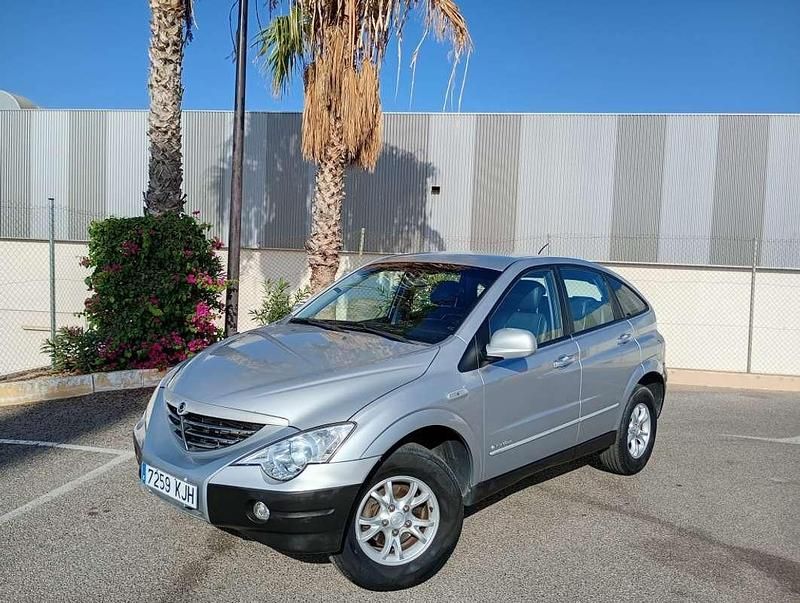 Gris Usado 2008 Ssangyong (KGM) Actyon SUV | 5850 € (Precio justo) - Imagen 1/4