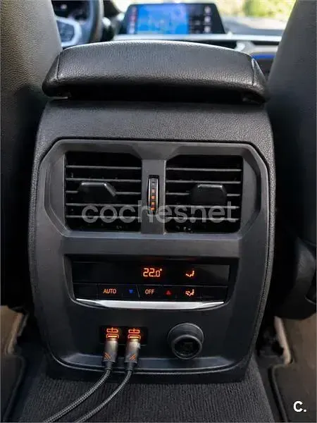 Usado BMW 318 Comfort Edition 150 CV (110 kW) 2019 Negro Berlina