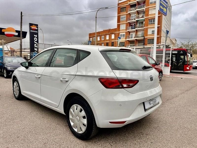 Usado Seat Leon I-Tech 105 CV (77 kW) 2015 Blanco Berlina