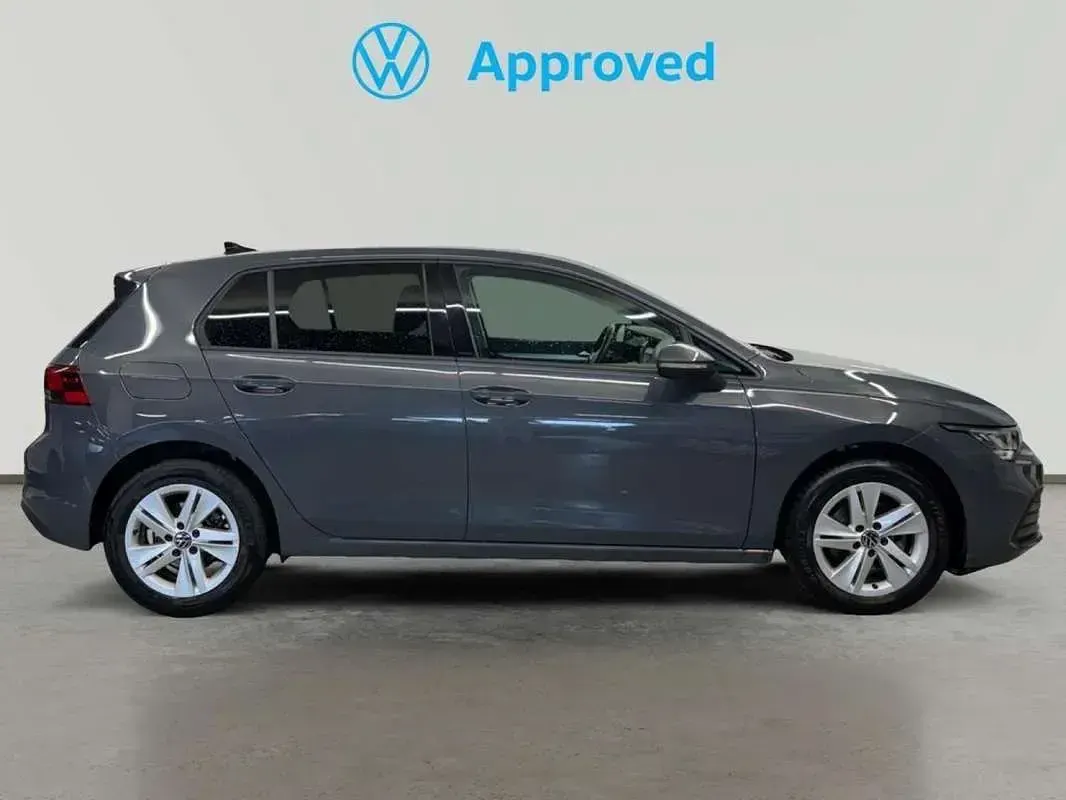 Usado VW Golf VIII Life 110 CV (80 kW) 2024 Gris Utilitario