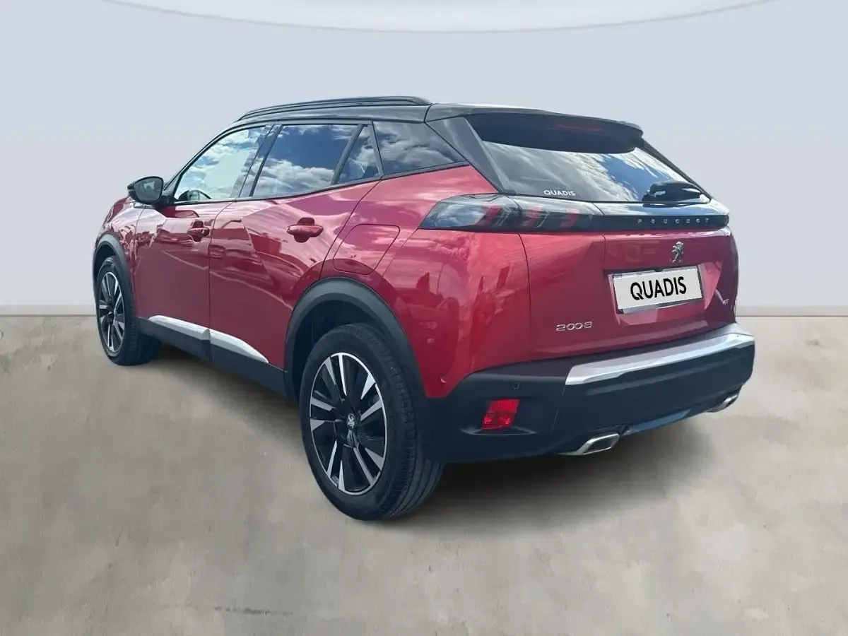 Usado Peugeot 2008 GT 155 CV (114 kW) 2020 Rojo SUV