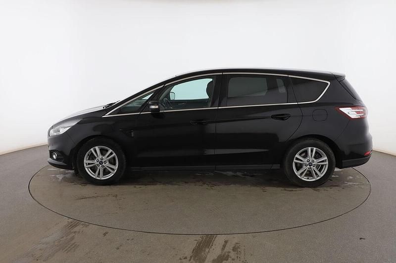 Usado Ford S-MAX Titanium 150 CV (110 kW) 2017 Negro Monovolumen