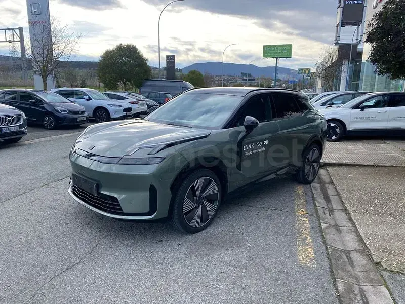 Usado Lynk & Co 08 350 CV (257 kW) 2025 Gris / plata SUV