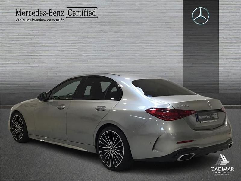 Usado Mercedes C220 AMG line 200 CV (147 kW) 2021 Gris Berlina