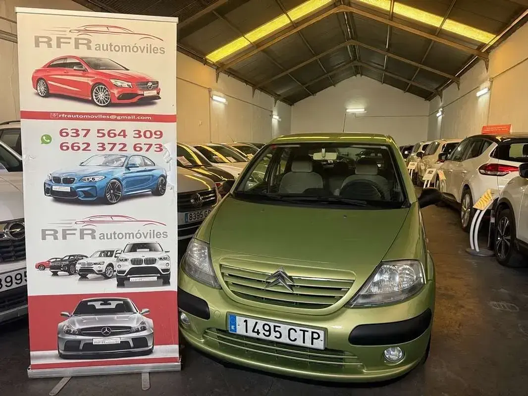 Usado Citroën C3 Exclusive 68 CV (50 kW) 2004 Verde Utilitario